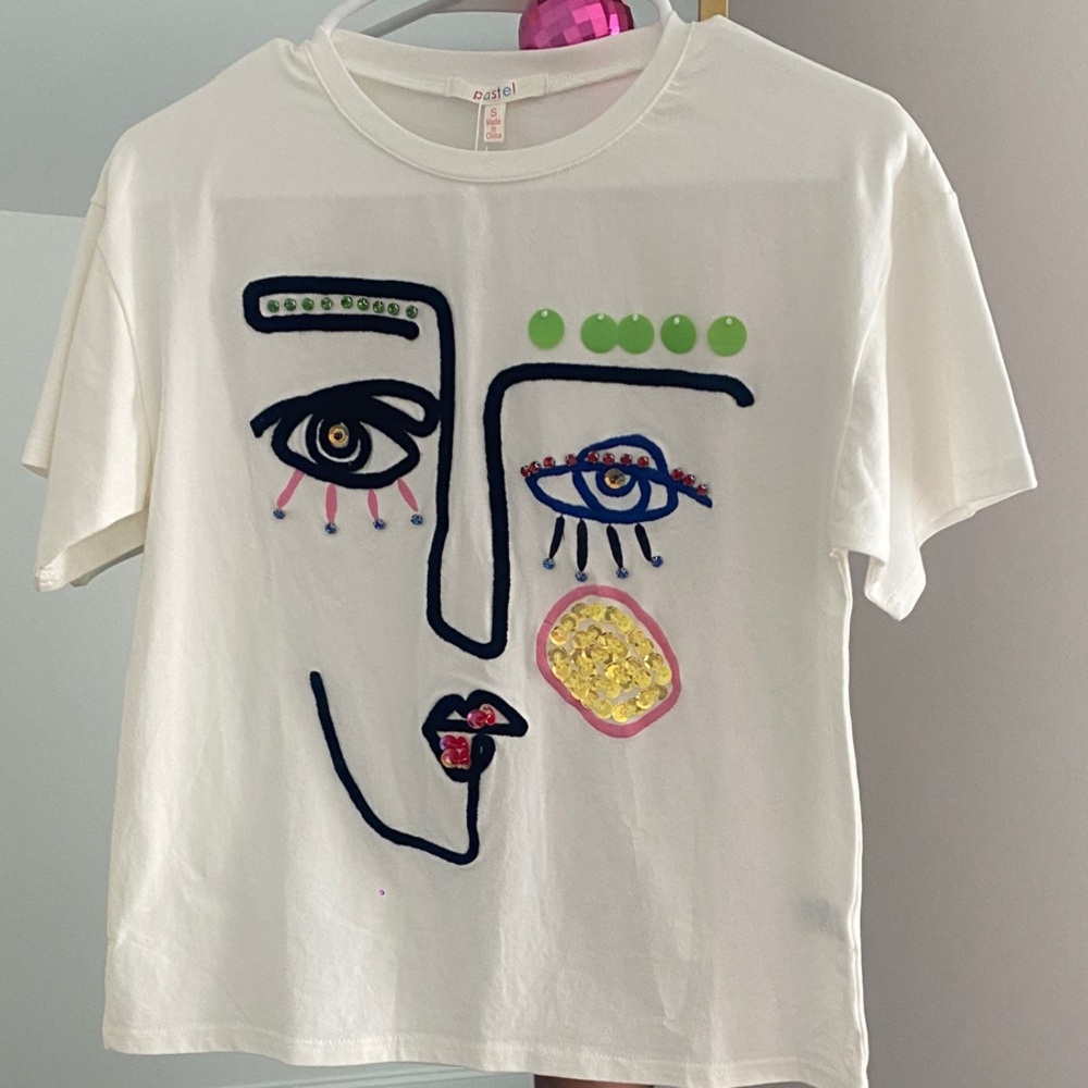 Pastels Clothing Artistic Face Graphic Tee - White